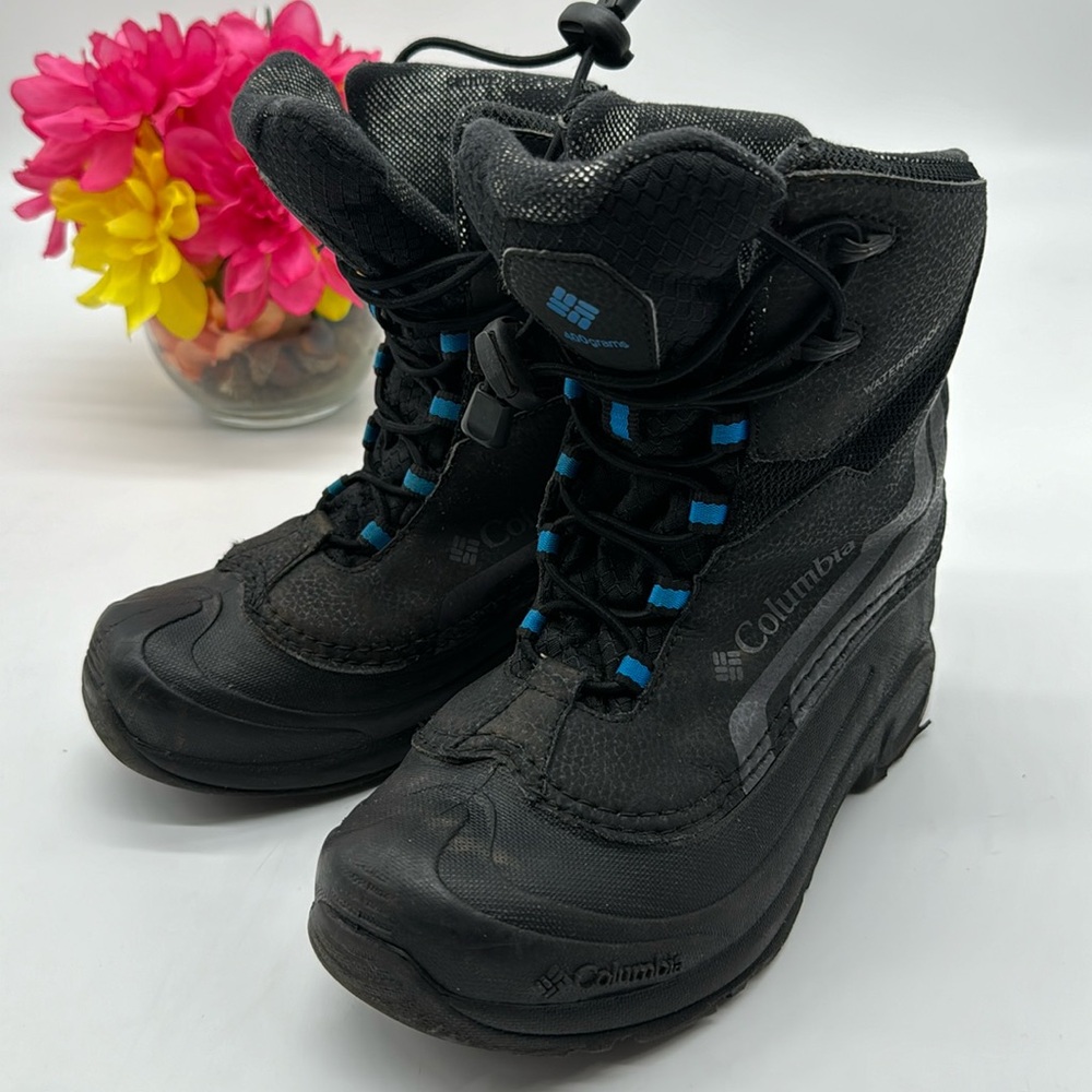 Columbia Black Blue Winter Boots Size 3 WRB6472D